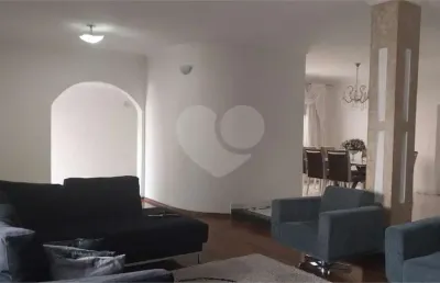 Casa com 3 quartos à venda na Rua Angelina Pena Botto, Vila Guilherme, São Paulo