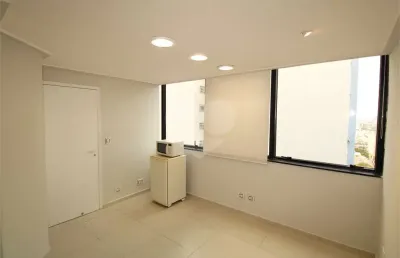 Sala comercial para alugar na Rua Voluntários da Pátria, Santana, São Paulo