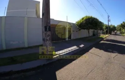 Casa com 5 quartos à venda na Rua Titanita, 68, Jardim Santa Helena, Maringá