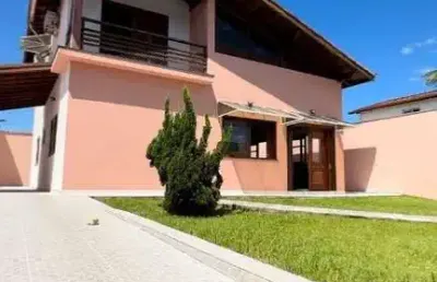 Imóvel exclusivo: sobrado com 5 quartos e 3 suítes em cibratel i, itanhaém-sp - 350m², 2 salas, 4 banheiros e 6 vagas!