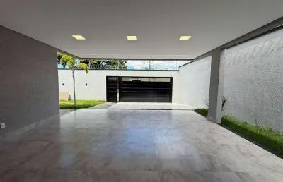 Casa térrea 3 suítes, área gourmet e piscina aquecida