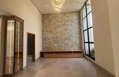 Casa térrea com 4 suítes, armários, escritório e piscina