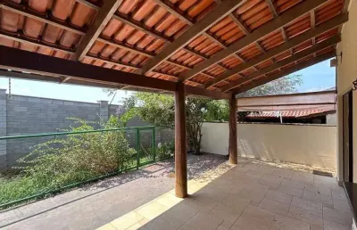 Sobrado 3 quartos 1 suíte, condomínio privê dos girassóis