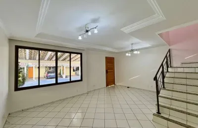 Casa em condomínio fechado 120m² área de lazer e segurança