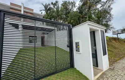 Casa com 3 quartos à venda no Atiradores, Joinville 