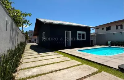 Oportunidade em joinville: casa decorada com edícula e espaço gourmet!