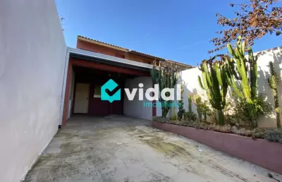 Casa com 2 quartos para alugar na Rua Melro, Colônia Dona LuÍza, Ponta Grossa