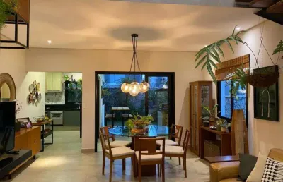Condomínio villa real: casa térrea com piscina aquecida, 3 dormitórios, 3 wc, 2 vagas sust. amb.