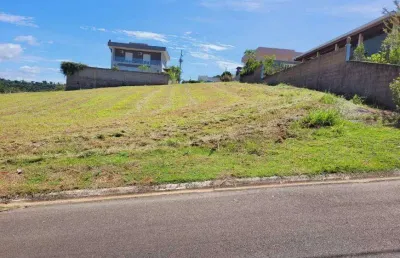 Belíssimo terreno com 600 m2 no condomínio jardim flamboyant