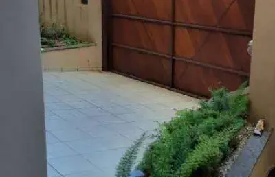 Casa excelente (347 m2 a/c) com 4 quartos (2 suítes) no jardim santa rita de cassia (zona sul)