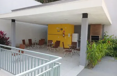 Cond. realize torres– com modulados e climatizado, 2 quartos, banheiro.