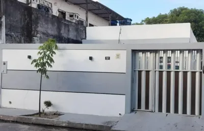 Casa via pública - conj.  novo aleixo com 2 quartos