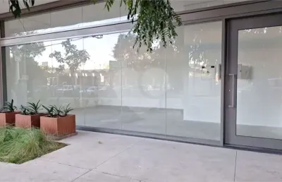 Loja comercial para locação com 46m² - chácara santo antônio.