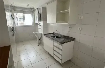Apartamento com 3 quartos para alugar na Rua Domingos Paiva, 206, Brás, São Paulo
