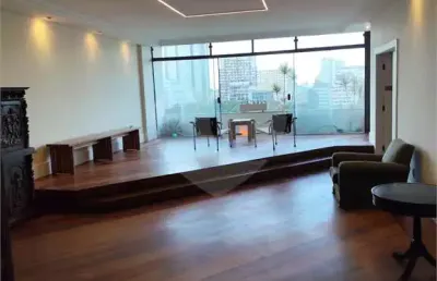 Apartamento com 4 quartos para alugar na Praça da República, 107, Centro, São Paulo