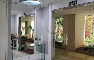 Apartamento com 3 dormitórios com uma vista incrível no portal do morumbi.