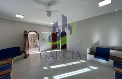 Casa para venda e aluguel em centro de 300.00m² com 3 quartos e 1 suite