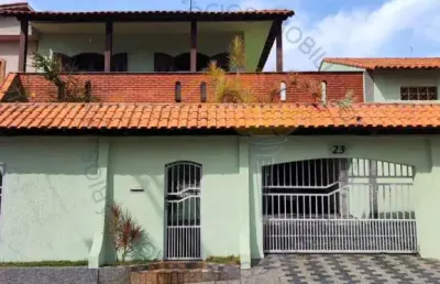 Sobrado para venda em casa branca de 253.00m² com 3 quartos e 2 garagens