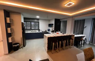 Sobrado para venda em cidade industrial de 280.00m² com 5 quartos, 3 suites e 5 garagens