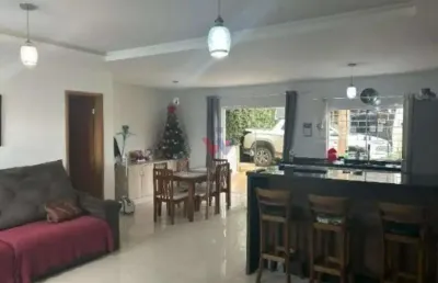 Casa para venda em bairro alto de 250.00m² com 3 quartos, 1 suite e 4 garagens
