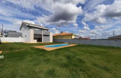Casa para alugar em condomínio jardim solar do bosque de 1000.00m² com 4 quartos, 2 suites e 8 garagens