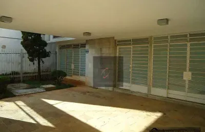 Casa para venda e aluguel em centro de 200.00m² com 4 quartos e 3 garagens