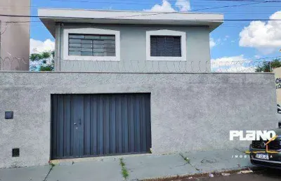 Casa para alugar em vila santa cruz de 150.00m² com 2 quartos e 2 garagens