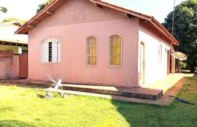 Casa para venda em centro de 94.00m² com 2 quartos e 2 garagens