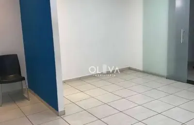 Sala comercial para venda em centro de 57.00m² com 1 garagem