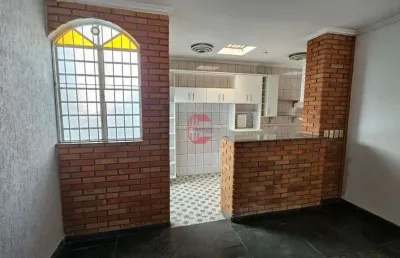 Casa para alugar em vila municipal de 147.00m² com 3 quartos, 1 suite e 4 garagens