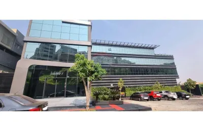 Sala comercial para alugar em estoril de 780.00m² com 50 garagens