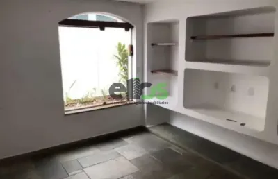 Casa para alugar em jardim vergueiro de 250.00m² com 3 quartos, 1 suite e 4 garagens