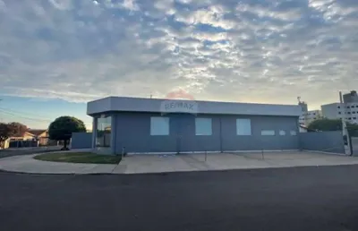 Prédio comercial para alugar em cidade jardim i de 250.00m² com 10 garagens