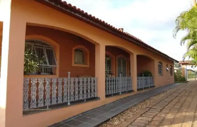 Chácara para venda em colinas do mosteiro de itaici de 443.00m² com 4 quartos, 2 suites e 2 garagens