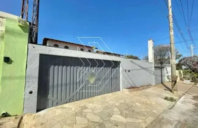 Casa para alugar em fragata de 130.00m² com 3 quartos, 1 suite e 3 garagens