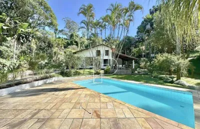 Casa de condomínio para venda e aluguel em algarve de 650.00m² com 3 quartos, 1 suite e 8 garagens