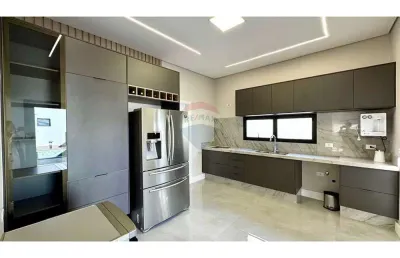 Casa de condomínio para alugar em chácara letônia de 250.00m² com 3 quartos, 3 suites e 4 garagens