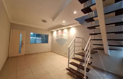 Casa para venda em castelinho de 144.98m² com 3 quartos, 1 suite e 2 garagens