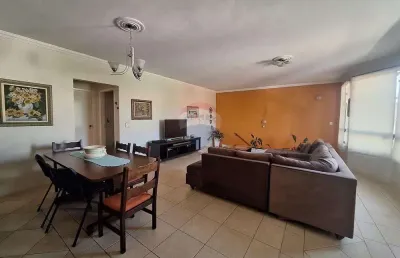 Casa para venda em centro de 178.88m² com 3 quartos, 1 suite e 8 garagens