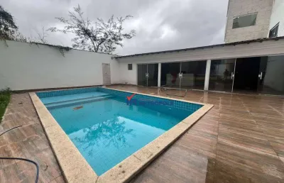 Casa de condomínio para alugar em taquara de 230.00m² com 3 quartos, 3 suites e 4 garagens