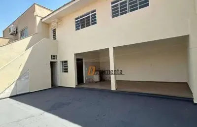 Casa para alugar em vila nova de 226.00m² com 3 quartos, 1 suite e 2 garagens