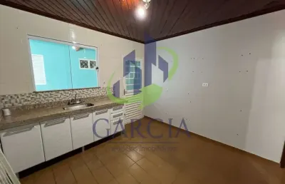 Casa para alugar em jardim ipê ii de 160.00m² com 3 quartos e 2 garagens