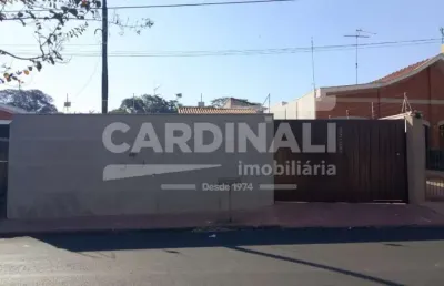 Casa para venda em centro de 262.00m² com 2 quartos, 2 suites e 6 garagens