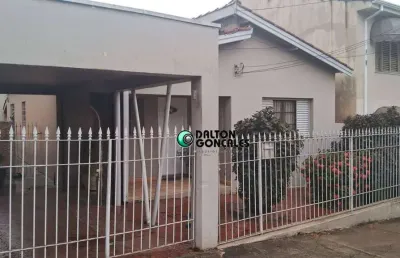 Casa para venda em centro de 159.00m² com 4 quartos e 1 garagem