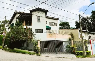 Sobrado para alugar em jardim paulistano de 235.00m² com 3 quartos, 1 suite e 4 garagens