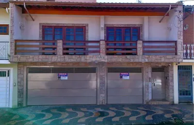 Casa para venda em centro de 284.00m² com 3 quartos, 1 suite e 3 garagens
