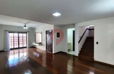 Casa de condomínio para alugar em lenheiro de 207.00m² com 4 quartos, 2 suites e 4 garagens