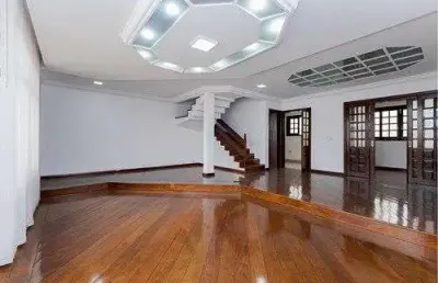 Sobrado para venda em mercês de 380.00m² com 6 quartos, 2 suites e 4 garagens