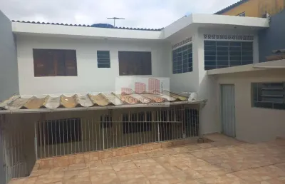 Sobrado para venda em centro de 250.00m² com 4 quartos e 4 garagens