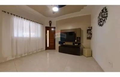 Casa para venda em centro de 97.83m² com 2 quartos e 2 garagens